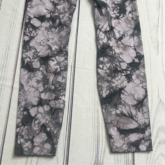 Lululemon Wunder Under Hi-Rise Tight 25" Shibori Iced Iris Moonwalk Size 2 Yoga - Picture 9 of 10